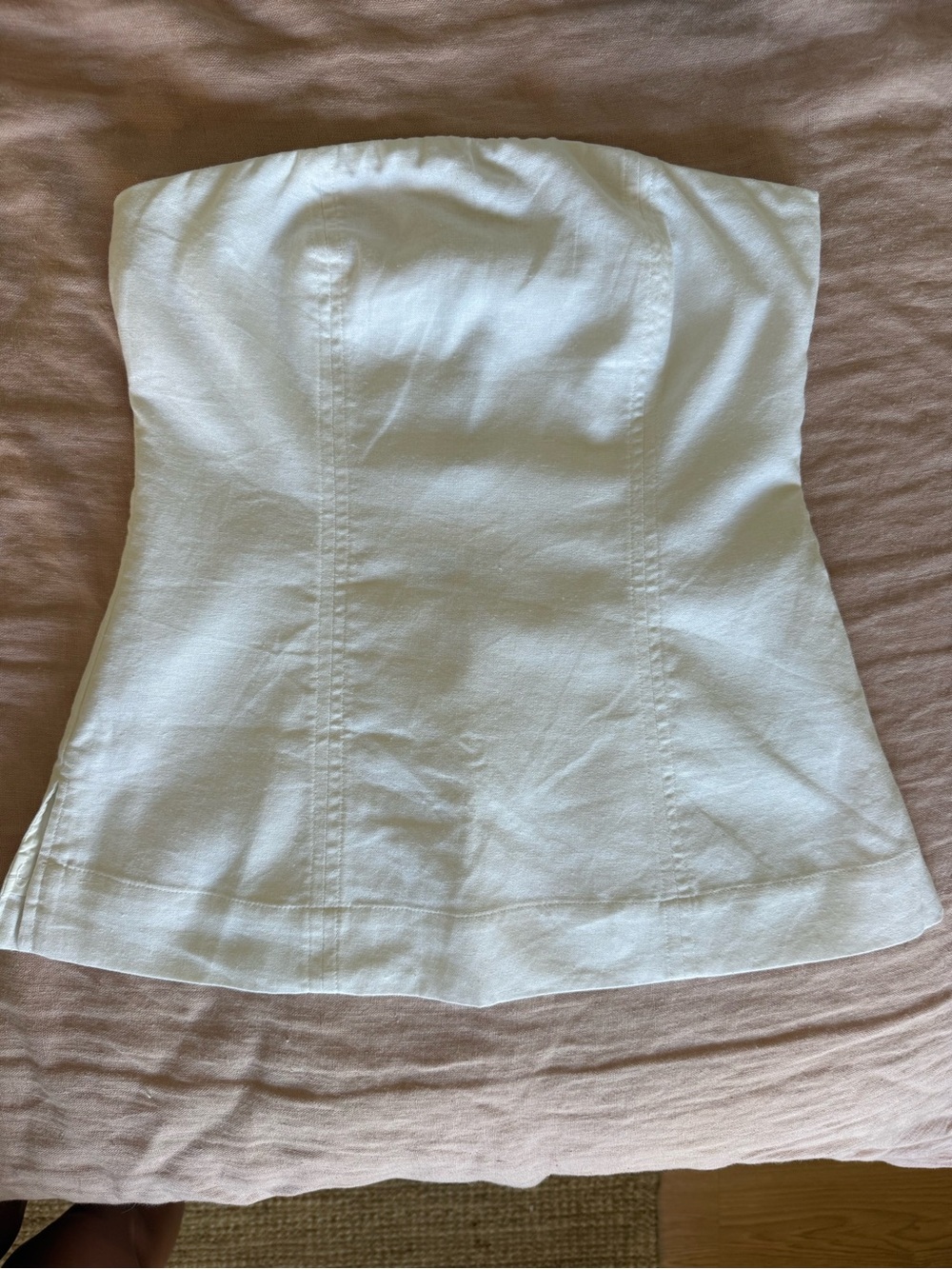 NWT Glassons White Linen Blend
Strapless Tube Top - Size 8